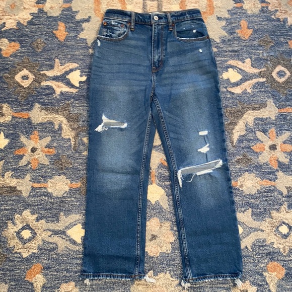 Abercrombie Erin Ankle Straight Ultra High Rise Jeans - Picture 2 of 13